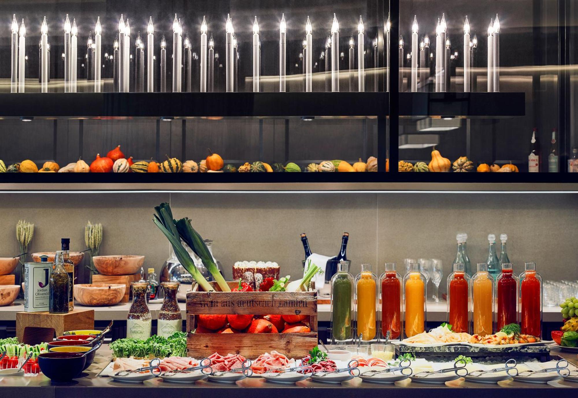 Sofitel Frankfurt Opera Ξενοδοχείο Φραγκφούρτη Εξωτερικό φωτογραφία A salad bar