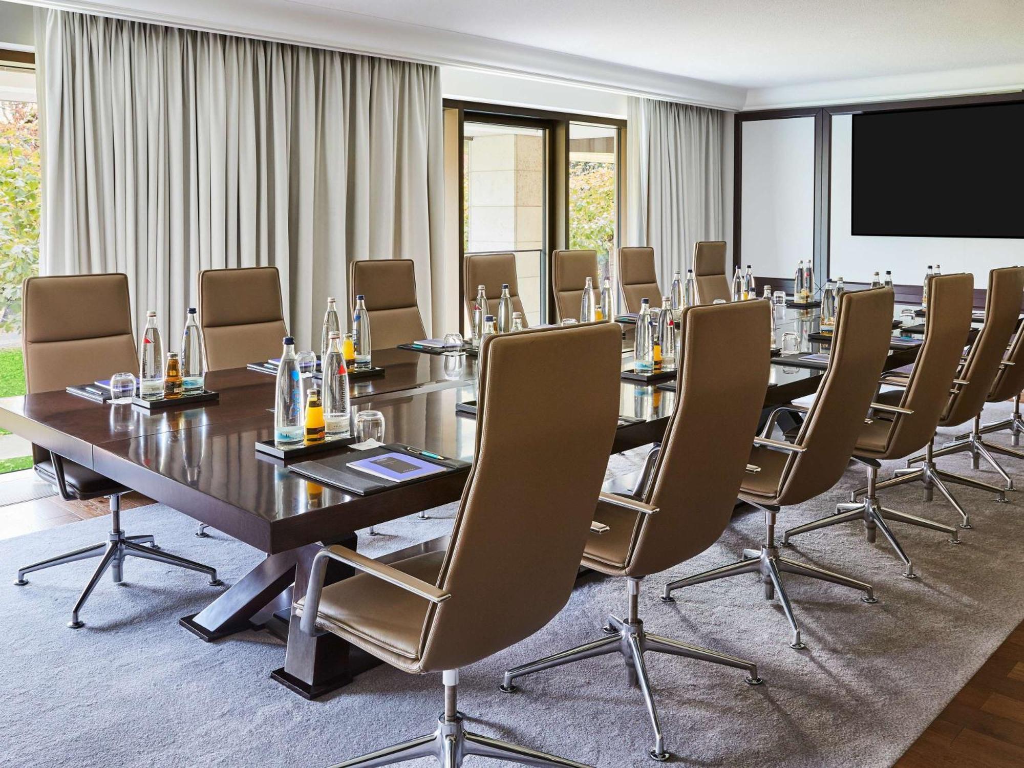 Sofitel Frankfurt Opera Ξενοδοχείο Φραγκφούρτη Εξωτερικό φωτογραφία Meeting room