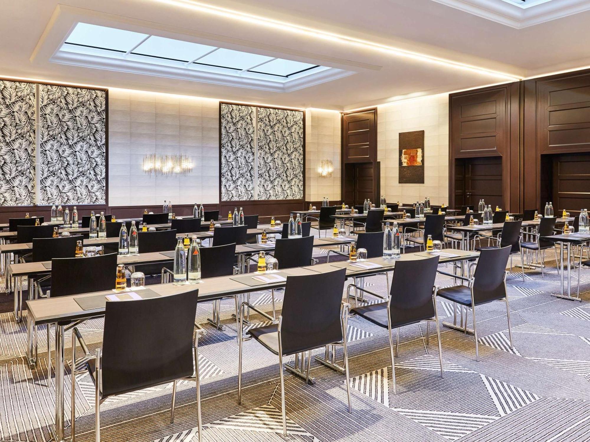 Sofitel Frankfurt Opera Ξενοδοχείο Φραγκφούρτη Εξωτερικό φωτογραφία Meeting room