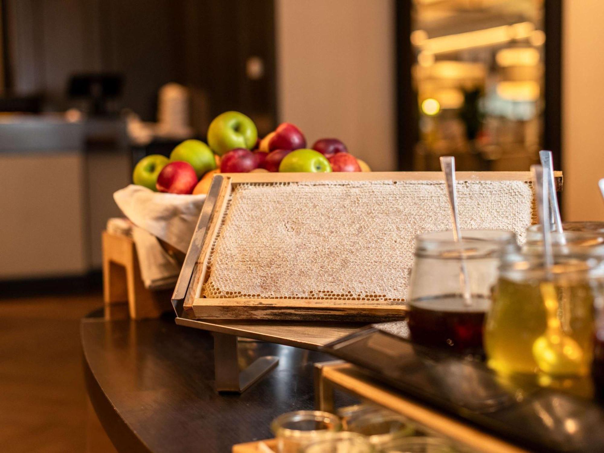 Sofitel Frankfurt Opera Ξενοδοχείο Φραγκφούρτη Εξωτερικό φωτογραφία Honeycomb